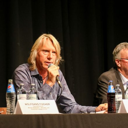 Pressekonferenz gegen die Ticketsteuer @ Stadtsaal