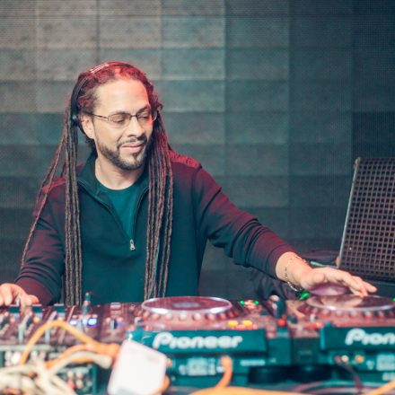 Beat it with Roni Size @ Flex