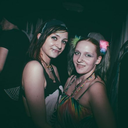 Rave On #8 @ Fluc