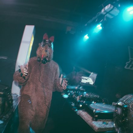 Rave On #8 @ Fluc