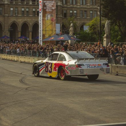 RedBull F1 Showrun @ Rathaus