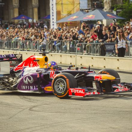 RedBull F1 Showrun @ Rathaus