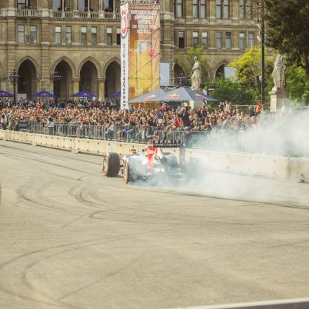 RedBull F1 Showrun @ Rathaus