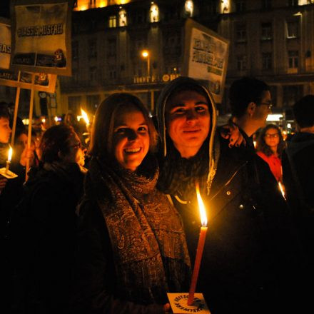 Fackelzug zum Rathausplatz / Mono & Nikitaman @ Rathausplatz