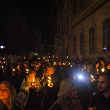 Fackelzug zum Rathausplatz / Mono & Nikitaman @ Rathausplatz