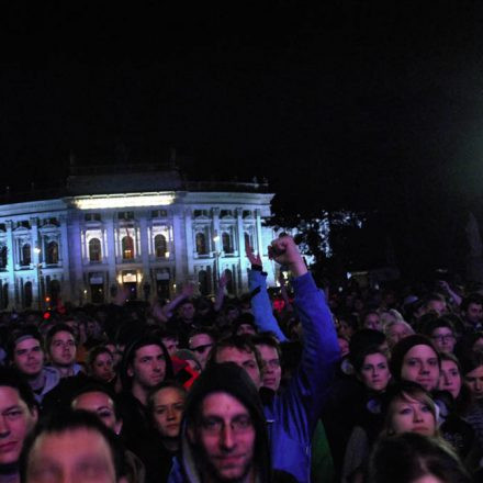 Fackelzug zum Rathausplatz / Mono & Nikitaman @ Rathausplatz