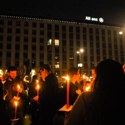 Fackelzug zum Rathausplatz / Mono & Nikitaman @ Rathausplatz