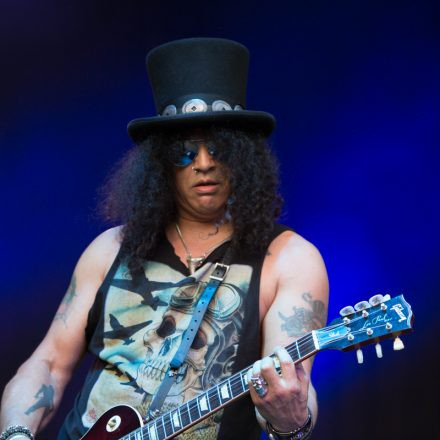 Slash feat. Myles Kennedy & The Conspirators @ Burg Clam