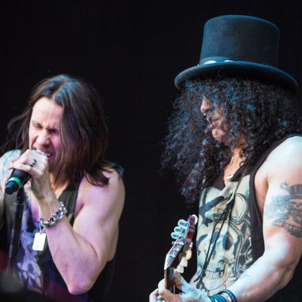 Slash feat. Myles Kennedy & The Conspirators @ Burg Clam