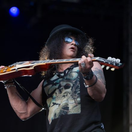 Slash feat. Myles Kennedy & The Conspirators @ Burg Clam