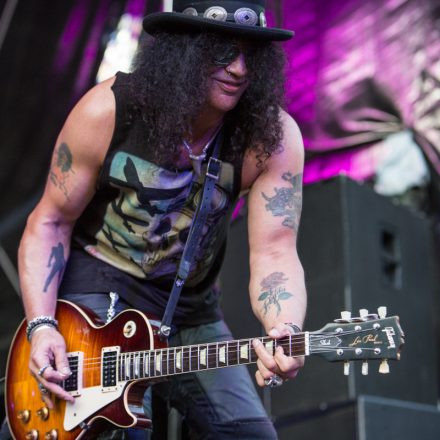 Slash feat. Myles Kennedy & The Conspirators @ Burg Clam