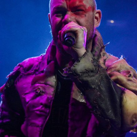 Five Finger Death Punch & Papa Roach @ Gasometer