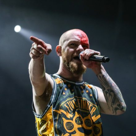 Five Finger Death Punch & Papa Roach @ Gasometer