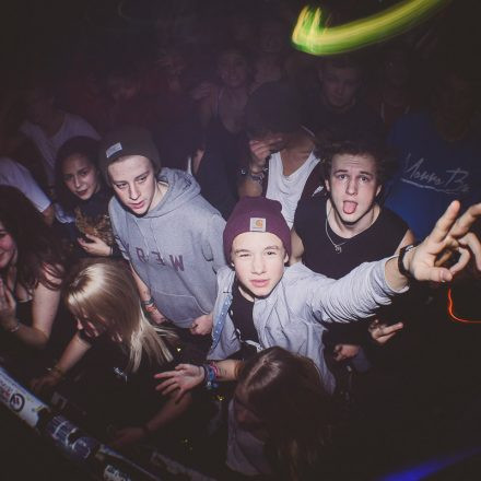 Beat it - Monday Special with Concord Dawn @ Flex