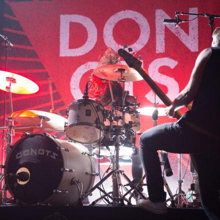 Donots @ Arena