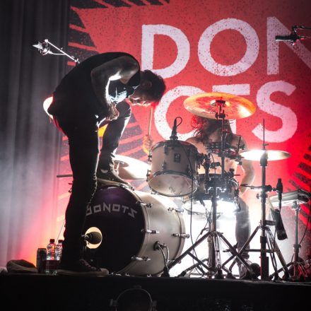 Donots @ Arena