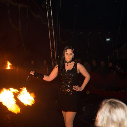 ZIRKUS DES GRAUENS - Viva La Muerte - Premiere @ Donauinselplatz Wien