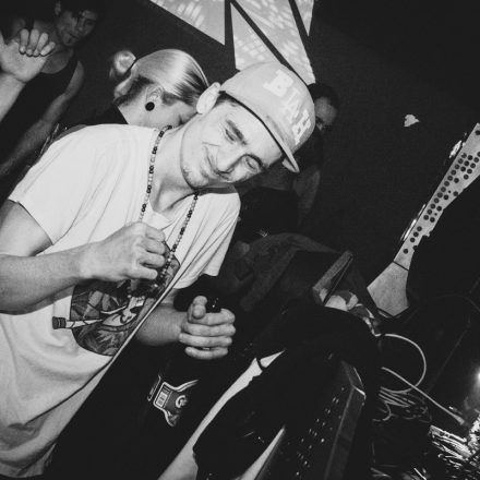 Switch! pres. Lady V-Dubz @ Auslage Wien