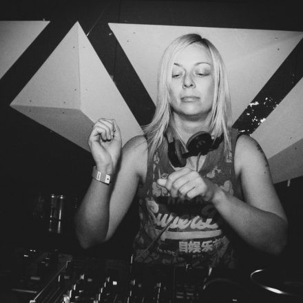 Switch! pres. Lady V-Dubz @ Auslage Wien