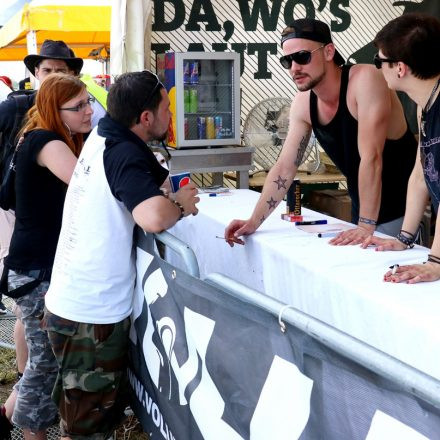 Nova Rock Day 2 [Focus: Autogrammzelt]