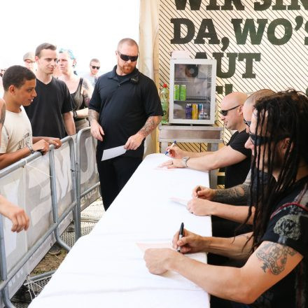 Nova Rock Day 2 [Focus: Autogrammzelt]