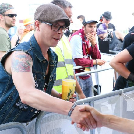 Nova Rock Day 2 [Focus: Autogrammzelt]