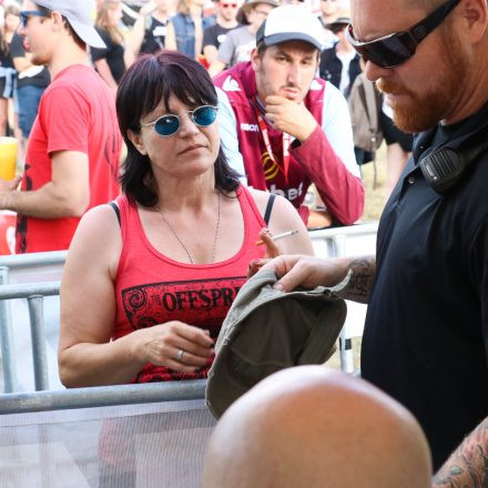 Nova Rock Day 2 [Focus: Autogrammzelt]