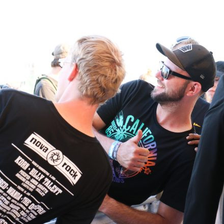 Nova Rock Day 2 [Focus: Autogrammzelt]