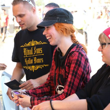 Nova Rock Day 2 [Focus: Autogrammzelt]