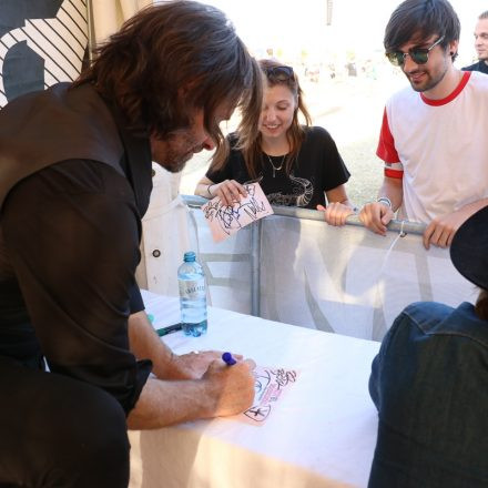 Nova Rock Day 2 [Focus: Autogrammzelt]