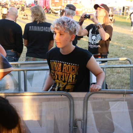 Nova Rock Day 2 [Focus: Autogrammzelt]