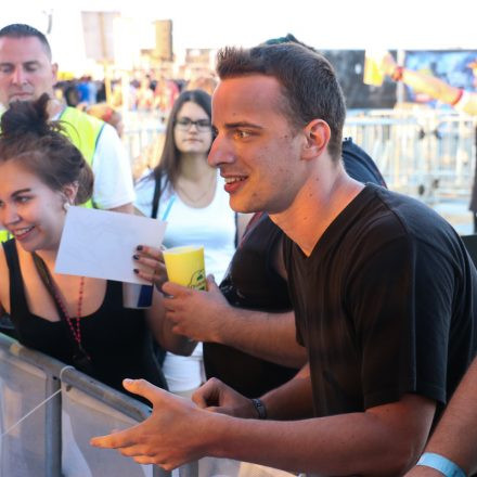 Nova Rock Day 2 [Focus: Autogrammzelt]