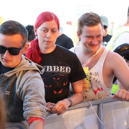 Nova Rock Day 2 [Focus: Autogrammzelt]