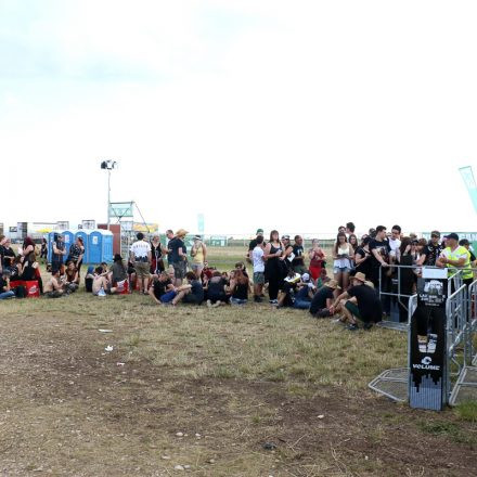 Nova Rock Day 2 [Focus: Autogrammzelt]