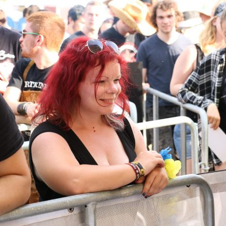 Nova Rock Day 2 [Focus: Autogrammzelt]