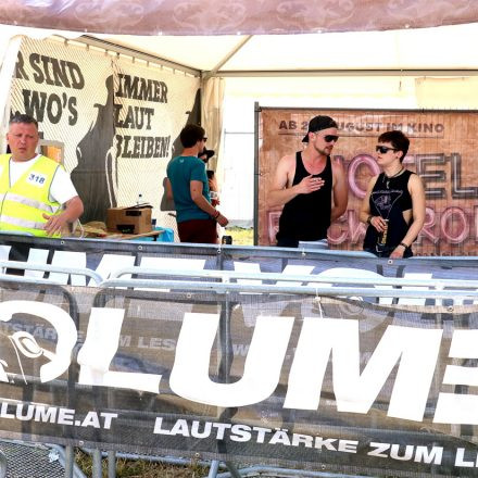 Nova Rock Day 2 [Focus: Autogrammzelt]