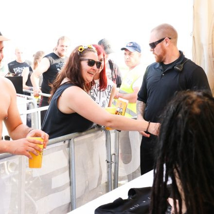 Nova Rock Day 2 [Focus: Autogrammzelt]