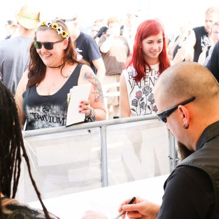 Nova Rock Day 2 [Focus: Autogrammzelt]