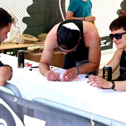 Nova Rock Day 2 [Focus: Autogrammzelt]