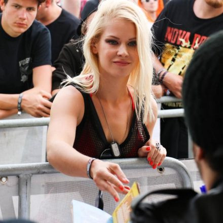 Nova Rock Day 3 [Focus: Autogrammzelt]