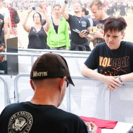 Nova Rock Day 3 [Focus: Autogrammzelt]