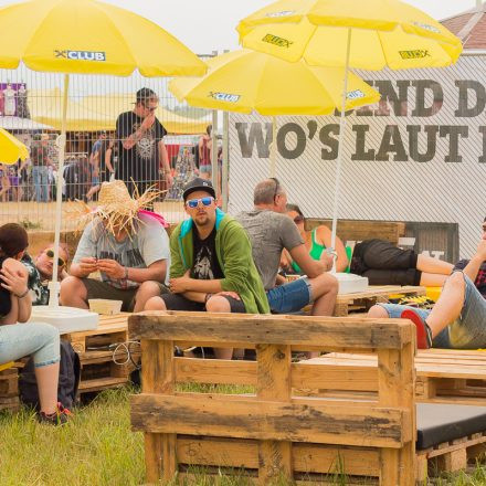 Nova Rock Day 3 [Focus: Win & Chill]