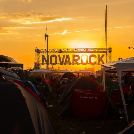 Nova Rock Day 3 [Focus: Win & Chill]