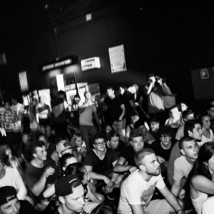 Fasten Your Seatbelts extended w/ Multifuction Show Case @ Warehouse St. Pölten