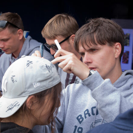 Nova Rock Autogrammzelt powered by Red Bull MOBILE @ Pannonia Fields