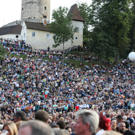 Sir Elton John - 'Wonderful Crazy Night' Tour - Sold Out @ Burg Klam