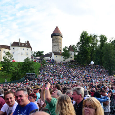 Sir Elton John - 'Wonderful Crazy Night' Tour - Sold Out @ Burg Klam