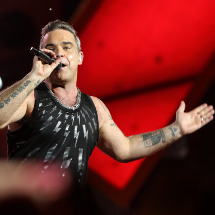 Robbie Williams - The Heavy Entertainment Show @ Happelstadion Wien