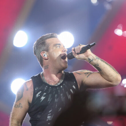 Robbie Williams - The Heavy Entertainment Show @ Happelstadion Wien