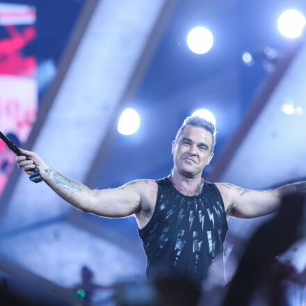 Robbie Williams - The Heavy Entertainment Show @ Happelstadion Wien